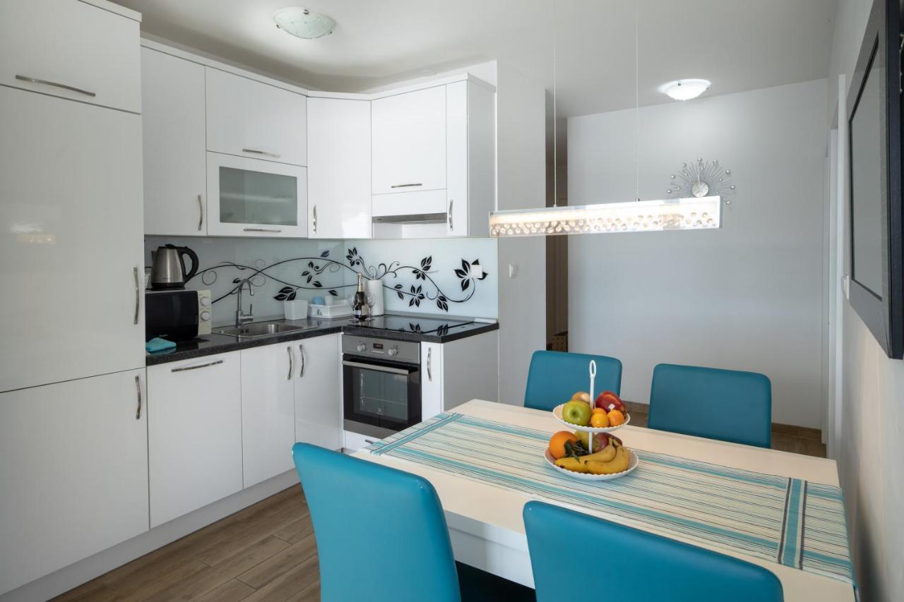 Apartman Nimfa Apartment Igrane Bagian luar foto